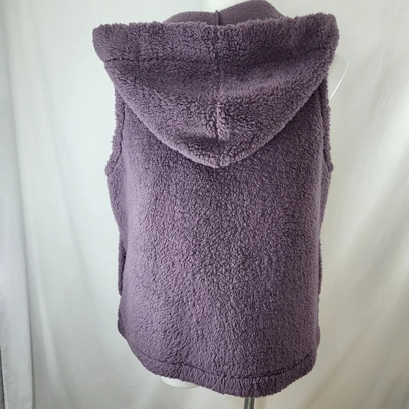 Koolaburra by UGG Fleece VEST Womens Size 1X Purple Sherpa Hooded Pockets Snaps - Picture 3 of 16